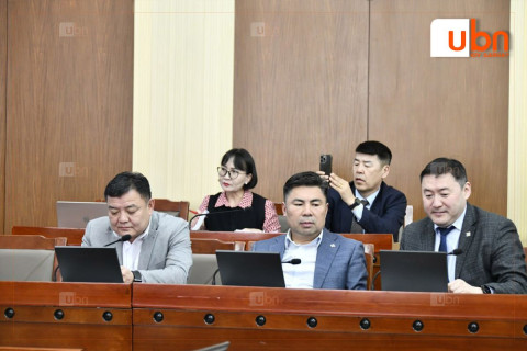 Татварын багц хуулийн төслүүдийг ажлын хэсгээр хэлэлцэж эхэллээ