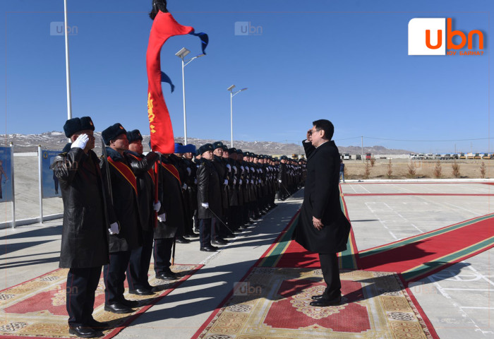 Ерөнхийлөгч Зэвсэгт хүчний 341 дүгээр ангид ажиллав