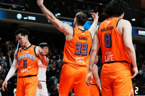 Эйпс цувралыг 3-2 харьцаатайгаар тэргүүлж эхэллээ