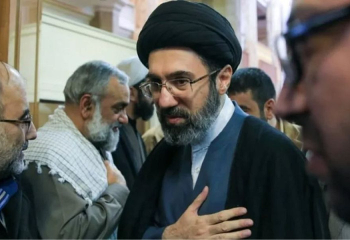 Болзлыг нь биелүүлвэл АНУ-тай хэлэлцээ хийхэд бэлэн байгаагаа Иран мэдэгджээ