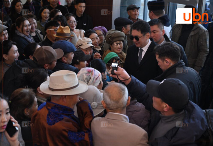 Ерөнхийлөгч У.Хүрэлсүх Говь-Алтай аймагт ажиллаж байна