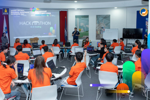“AI & CODING” Хакатон эхэллээ