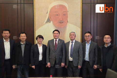 БНХАУ-ын хамгийн том ачааны машин үйлдвэрлэгч Sinotruck group Монголд үйлдвэрийн салбараа нээх санал тавив