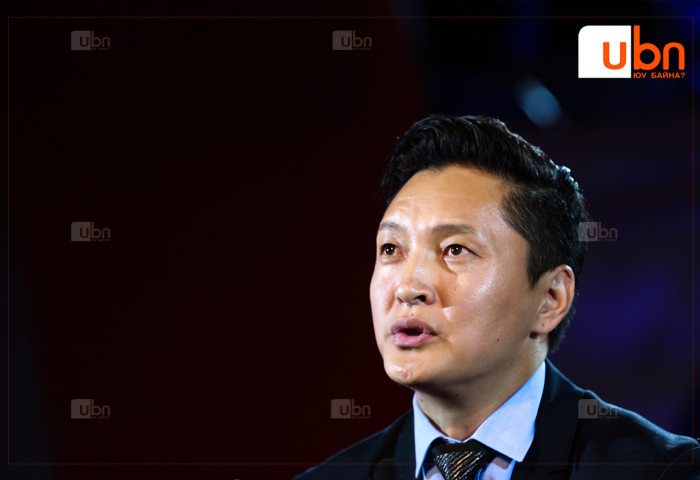 Т.Бархүү: Дурлалт залуу, эерэг дүрийн санал ирдэг байсан нь өөрчлөгдөөд эсрэг талын дүр их ирдэг болсон. Миний настай холбоотой байх