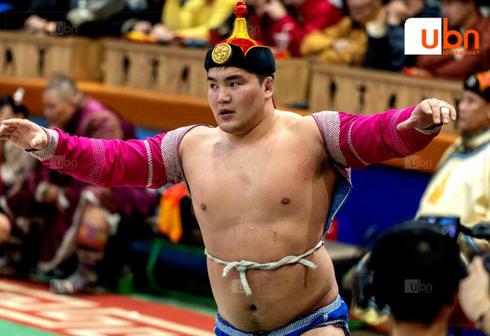 Улсын арслан Э.Батмагнай тэргүүтэй “М-Си-Эс Энержи“ баг хүснэгтийг тэргүүлж байна