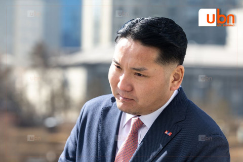 З.Төмөртөмөө: МАН-д дотооддоо эв нэгдэлгүйн улмаас АН-ын тоглолтод орсон. Энэ бол манай намын “ах нар”-ын буруу