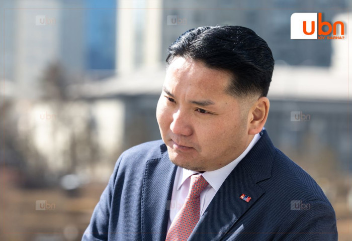 З.Төмөртөмөө: МАН-д дотооддоо эв нэгдэлгүйн улмаас АН-ын тоглолтод орсон. Энэ бол манай намын “ах нар”-ын буруу