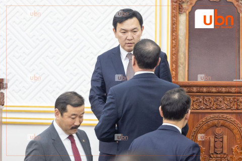 УИХ-ын даргыг чөлөөлөх асуудлыг 09.00 цагаас ТББХ, УИХ-ын чуулганаар 10.00 цагаас хэлэлцэн шийдвэрлэнэ