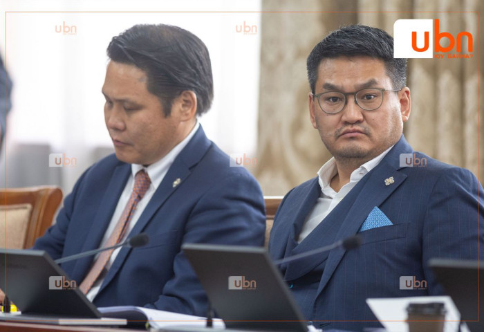 Ө.Шижир: Танай намынхан яагаад намын Бага хуралд төрийн машиныг унаж ирээд байгаа юм бэ