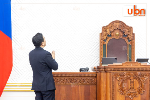 ФОТО: УИХ-ын 14 дэх дарга Н.Учрал өөрийн хүсэлтээр чөлөөлөгдөж буй агшин