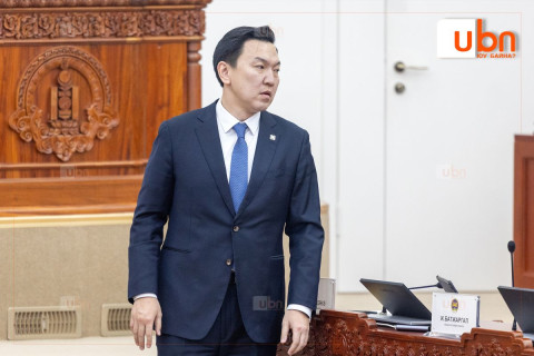 ЕРӨНХИЙ САЙД: Чи хаачаад ирж байгаа юм, Т.Даваадалай. Х.Нямбаатарыг өөрийг нь ДУУД