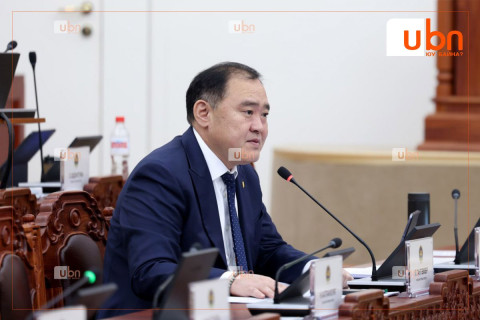 Л.Гантөмөр: 80 хувиас доош гүйцэтгэлтэй ажлаа хийсэн сайд нарын “толгойг авах“ хэрэгтэй