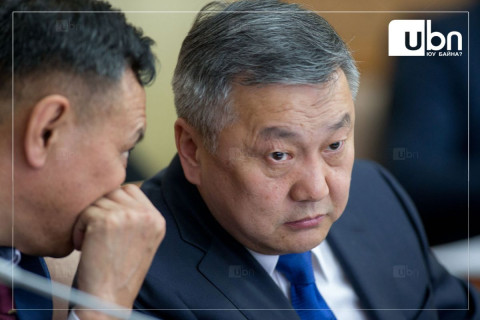 SOCIAL POP: З.Энхболд Х.Нямбаатарыг “Галзуурахад ганц хуруу дутуу байгаа мангар“ гэв