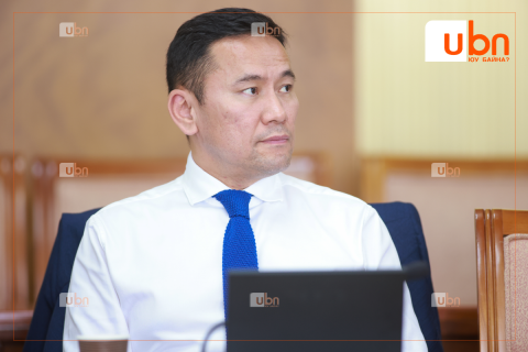 Д.Энхтүвшин: Миний буруу. Гэхдээ нийслэлийнхэн ийм хандлага гаргаж болохгүй