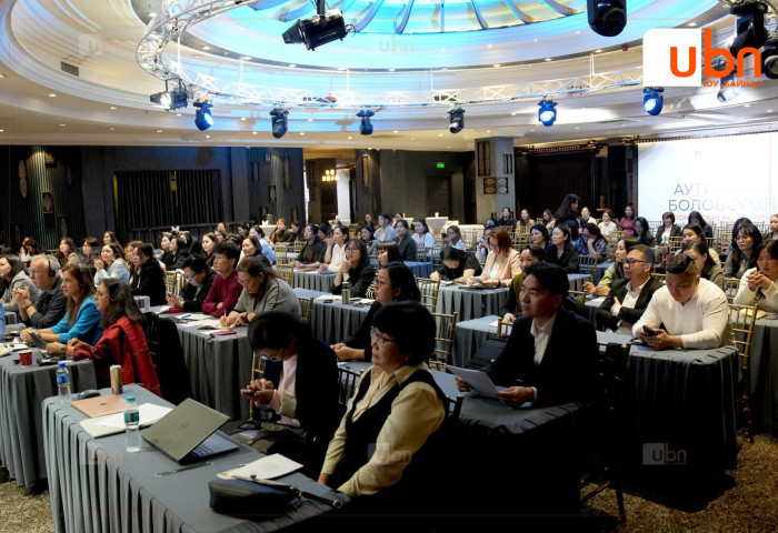 Аутизмыг таниулах дөрөвдүгээр сар