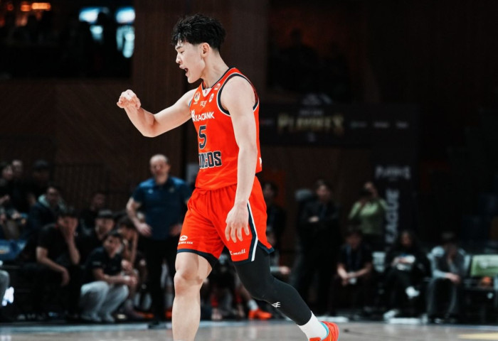 Хүлэгүүд хагас бөмбөгийн зөрүүгээр эхний хожлыг авлаа