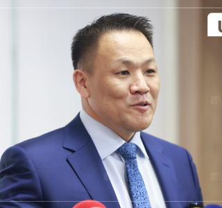 Н.Номтойбаяр: АН-ынхан битгий Ардын намын дарга нарын өрөөгөөр зуу горьдоод яваад бай