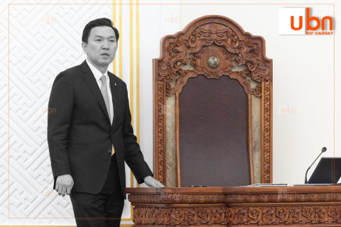 Залуучуудаа гудамжинд гаргаж, эмэгтэйчүүдээ түлхэж хиймлээр нэгдсэн У.Хүрэлсүхийн “7-р Засгийн газар”