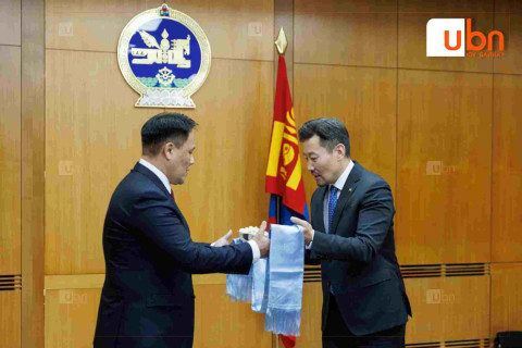 Шинээр томилогдсон Шадар сайд Н.Номтойбаяр үүрэгт ажлаа хүлээн авлаа