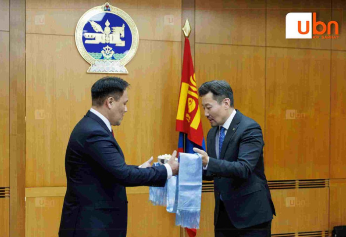 Шинээр томилогдсон Шадар сайд Н.Номтойбаяр үүрэгт ажлаа хүлээн авлаа