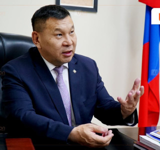 Ж.Батжаргал: Хоорондоо толхилцоод төрийн ажлыг удаашруулж болохгүй учраас “Бүлгийн шийдвэрийг 100 хувь дэмжих“ санаачилгыг гаргасан