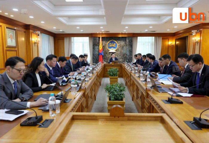 ЗГ: Газрын тос боловсруулах үйлдвэр барих төслийн гэрээнд нэмэлт, өөрчлөлт оруулах тухай асуудлыг хэлэлцэж байна