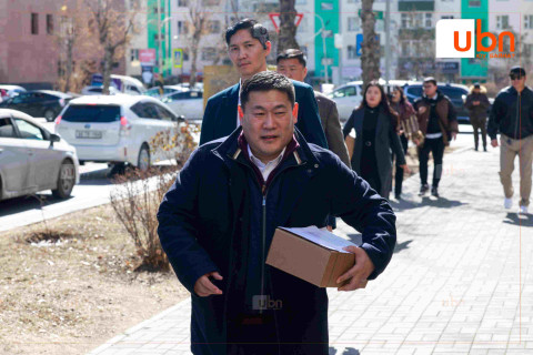 ТОДРУУЛГА: Ерөнхий сайд асан Л.Оюун-Эрдэнэ 4 цаг гаруй гэрчийн мэдүүлэг өгсөн