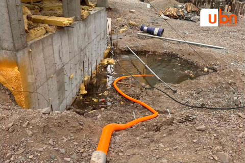 Дунд гол руу техникийн бохирдолтой хөрсний усаа шавхсан “Лонсин Монголиа” ХХК-ийн зөрчлийг илрүүлжээ