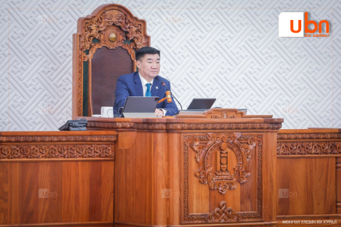 ЧУУЛГАН: “УИХ-ын дарга нам бус байх“ хуулийг УИХ-аар хэлэлцэхийг дэмжлээ