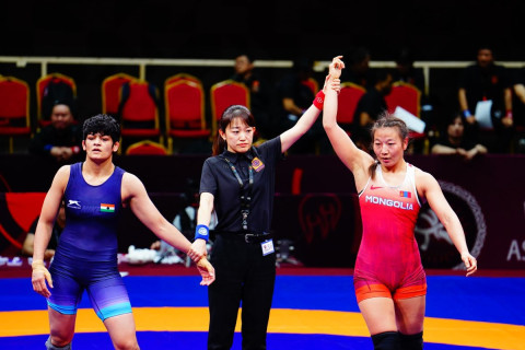 Дэлхийн аварга С.Цэрэнчимэд хүрэл медалийн төлөө барилдахаар боллоо