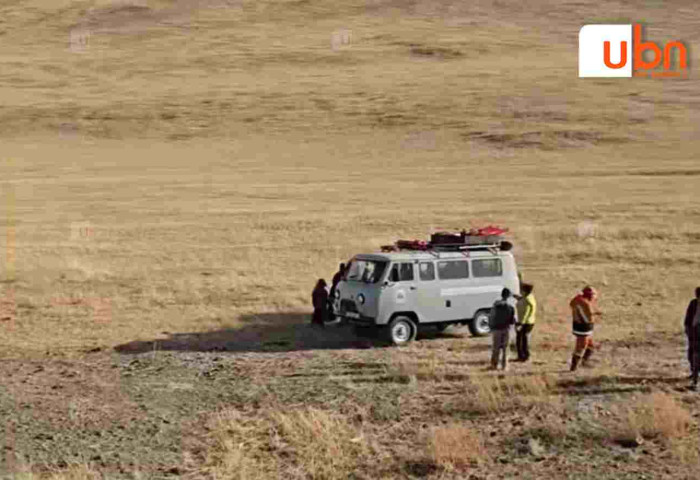 СЭРЭМЖЛҮҮЛЭГ: Сурагчдыг тээвэрлэж явсан автобус машинтай мөргөлдсөнөөр нэг хүүхэд аавтайгаа, хоёр хүүхэд эмээтэйгээ, автобусанд дайгдсан иргэн гээд нийт 3 гэр бол хорвоог ОРХИЛОО