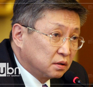 С.Баяр: Хөгжлийг хойш чирж, хувиа борлуулдаг З.Энхболд АН-ын гестапо болж байгаа юм уу. Царцааны хяналт дээр голио тавив