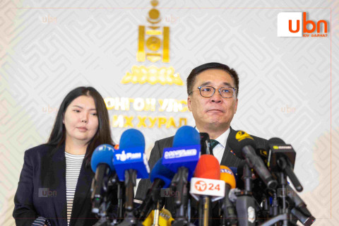 Б.Батбаатар: ИЗНН Ерөнхийлөгчийн “УИХ-ын гишүүнийг эгүүлэн татах“ хуулийг хэлэлцэхийг дэмжих эсэхэд ДЭМЖИХГҮЙ санал өгнө