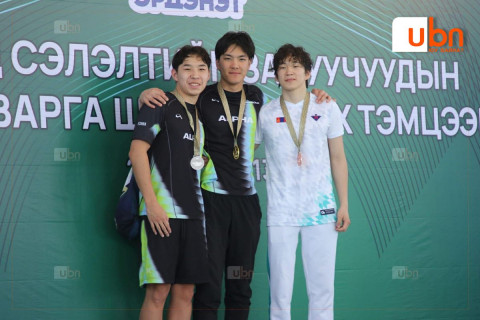 “Далайн хаадууд” усанд сэлэлтийн төв УАШТ-ээс 16 медаль хүртлээ