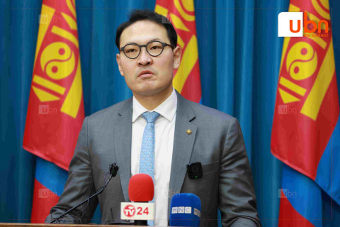 ШУУД: Засгийн газраас гаргасан шийдвэрийг танилцуулж байна