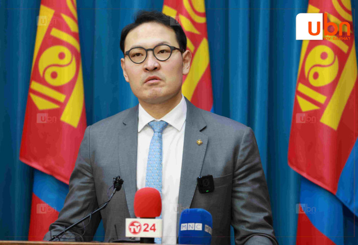 ШУУД: Засгийн газраас гаргасан шийдвэрийг танилцуулж байна