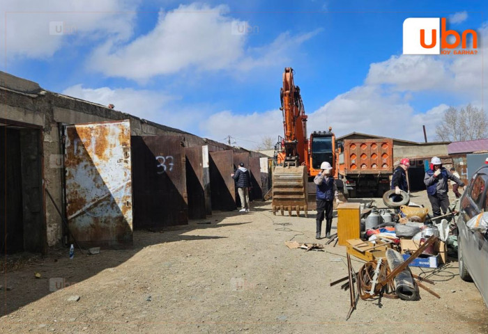 Баянгол дүүргийн 12-р хороонд нийтийн эзэмшлийг чөлөөлөх ажил эхэллээ