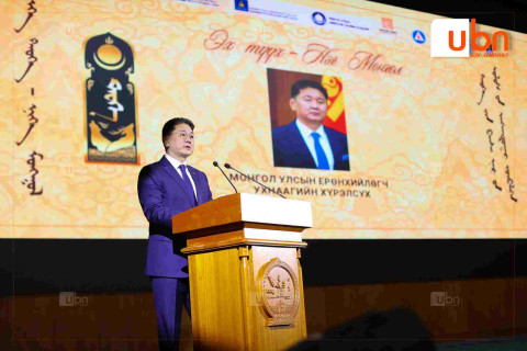 У.Хүрэлсүх: Монголчуудын түүх бол хүн төрөлхтний хөгжил дэвшлийг урагшлуулж, орчин цагийн соёл иргэншлийн үнэт зүйлсийн үндэс суурийг тавьсан дэлхийн түүх юм