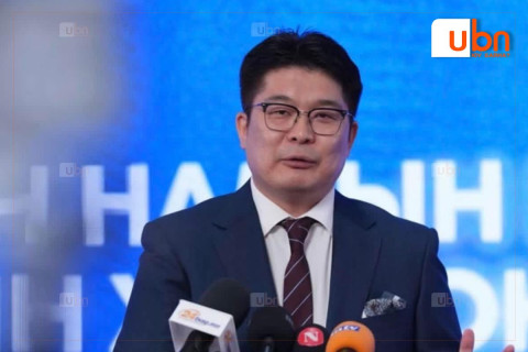 Б.Ган-Очир Ардчилсан залуучуудын холбооны ерөнхийлөгчийн ажлаа хүлээлгэн өгөхөөр болжээ