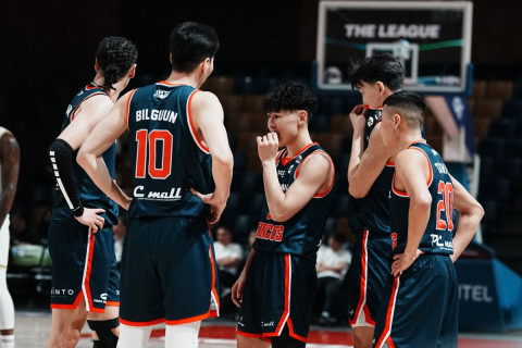 Хүлэгүүд өнөөдөр хожвол 10 дахь аваргын цомоо өргөнө