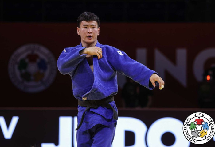 Т.Түмэнжаргал Азийн аваргаас хүрэл медаль хүртлээ