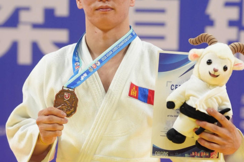 ​ Т.Түмэнжаргал Ази тивийн аваргаас хүрэл медаль хүртлээ