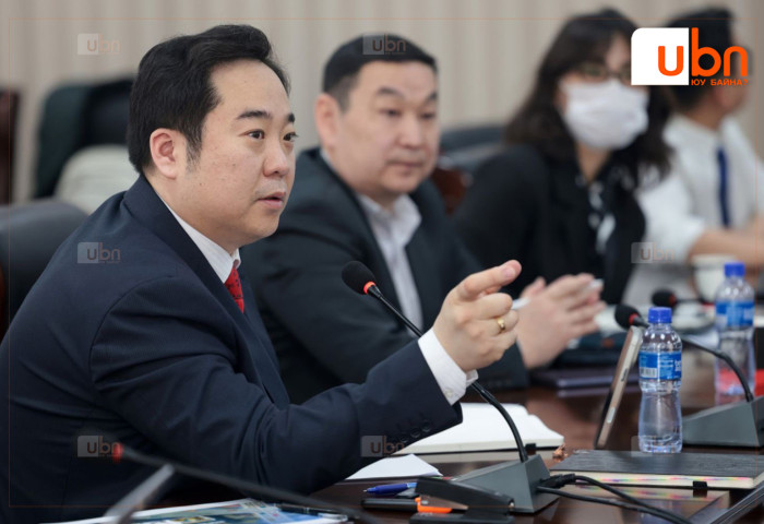 А.Баяр: Зарим газруудын мопедыг 11 настай хүүхэд унаад осол гаргаж байна. Хүний амь наснаас илүү бизнес байх ёсгүй