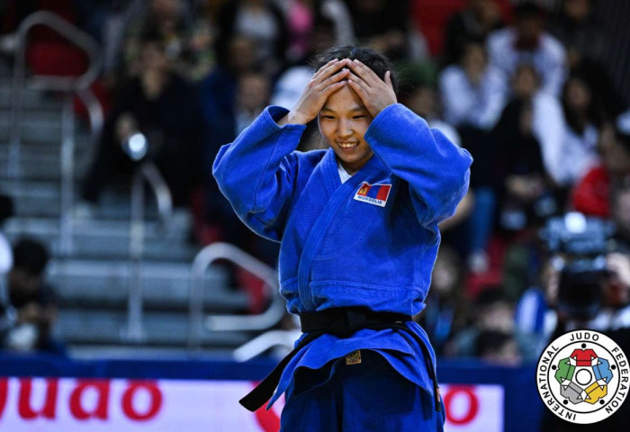 Т.Ариунзаяа Азийн аваргаас мөнгөн медаль хүртлээ