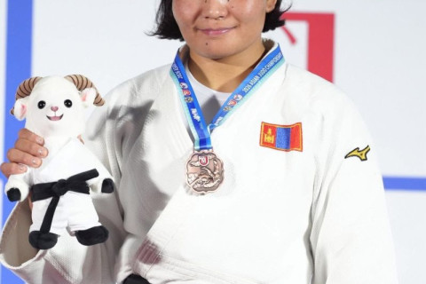 А.Адъяасүрэн ААШТ-ийн хошой хүрэл медальтан боллоо