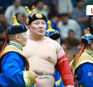 Дархан аварга Н.Батсуурь ахлагчтай “Хамаг Монгол” баг “АЛТАН ЦОМ”-ын 3-р байр эзэллээ