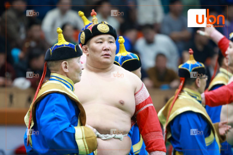 Дархан аварга Н.Батсуурь ахлагчтай “Хамаг Монгол” баг “АЛТАН ЦОМ”-ын 3-р байр эзэллээ