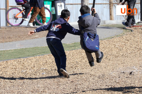 Маргааш Улаанбаатарт 11 хэм дулаан, багавтар үүлтэй