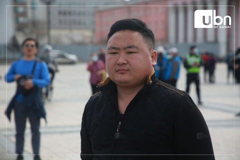 Жагсаал хийсэн А.Отгонбаатарт ахмадууд 3 сая 248 мянган төгрөгийн хандив өгчээ