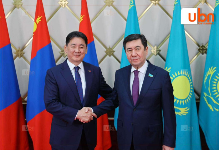Ерөнхийлөгч У.Хүрэлсүхэд Казахстаны парламентын дарга бараалхлаа